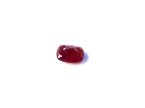 GM095 6 Cushion-cut purplish red natural Ruby