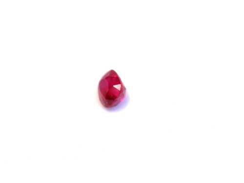 GM099 4 Cushion-cut purplish red natural Ruby