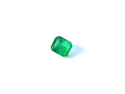 Medium Green Emerald in emerald cut