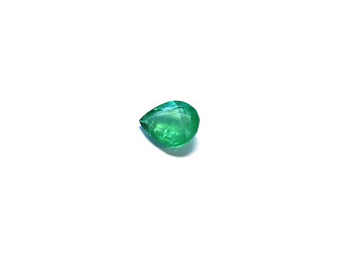 GM102 5 Light green natural Emerald in pear cut