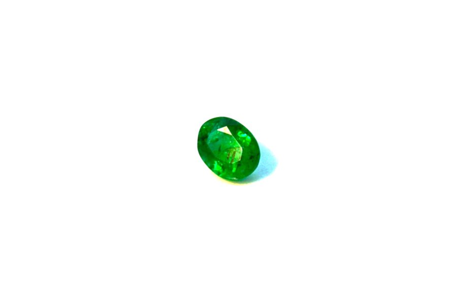 Medium green natural Emerald in oval cut