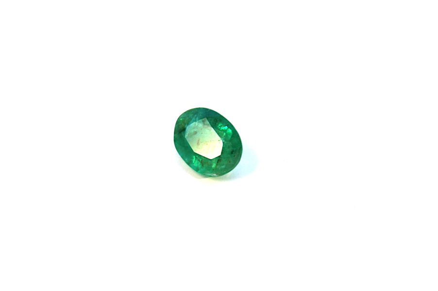 Medium green natural Emerald in oval cut