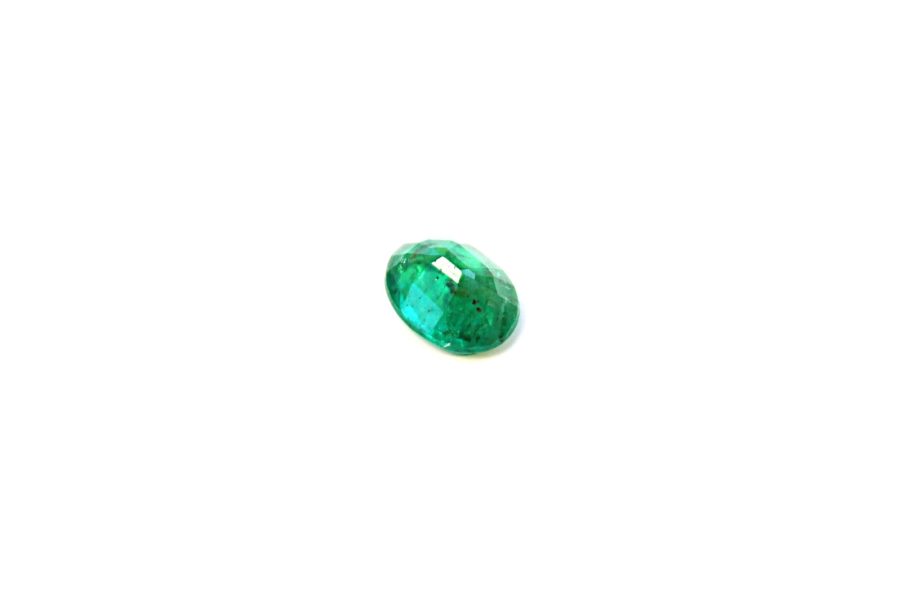 Medium green natural Emerald in oval cut
