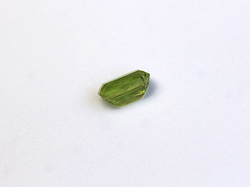 GM111 5 Emerald-cut Peridot